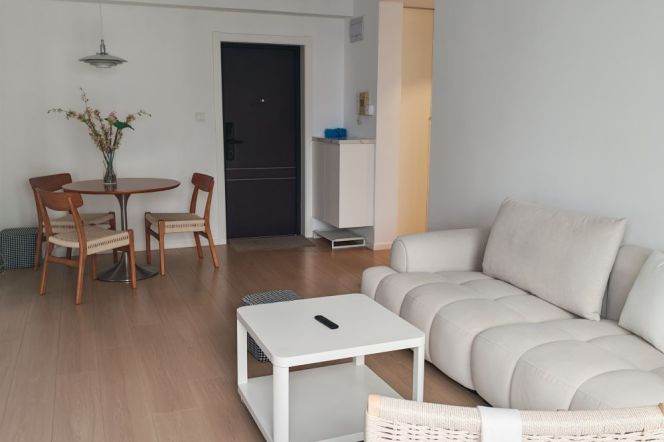 1BR Apartment in Jing'an (L13/L14)