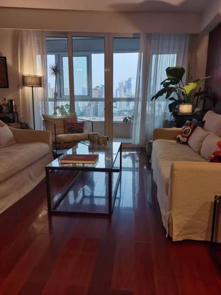 Housing image — Living Room