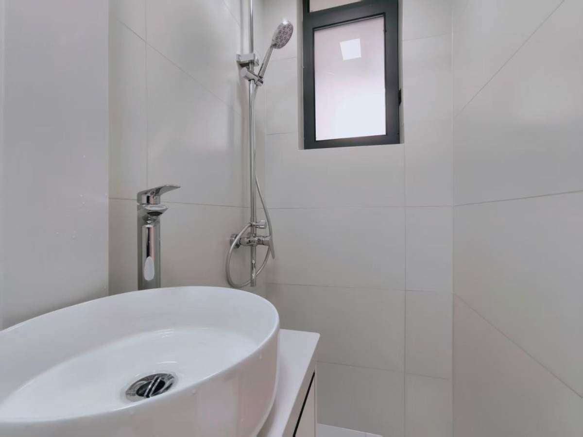 Housing image — Bathroom