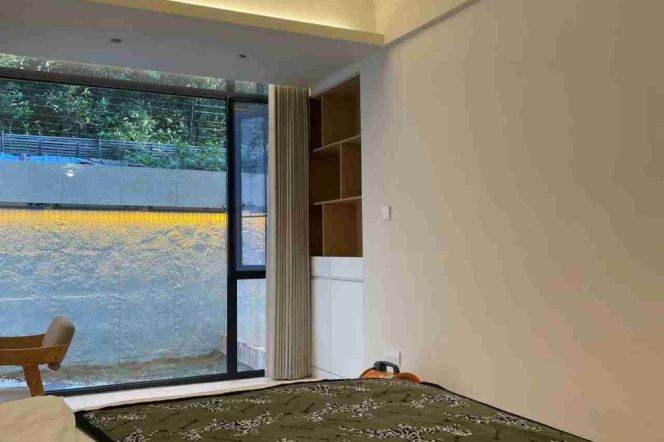 Spacious Modern 1BR Apartment near Jiangsu Rd Metro with Floor-to-Ceiling Windows
