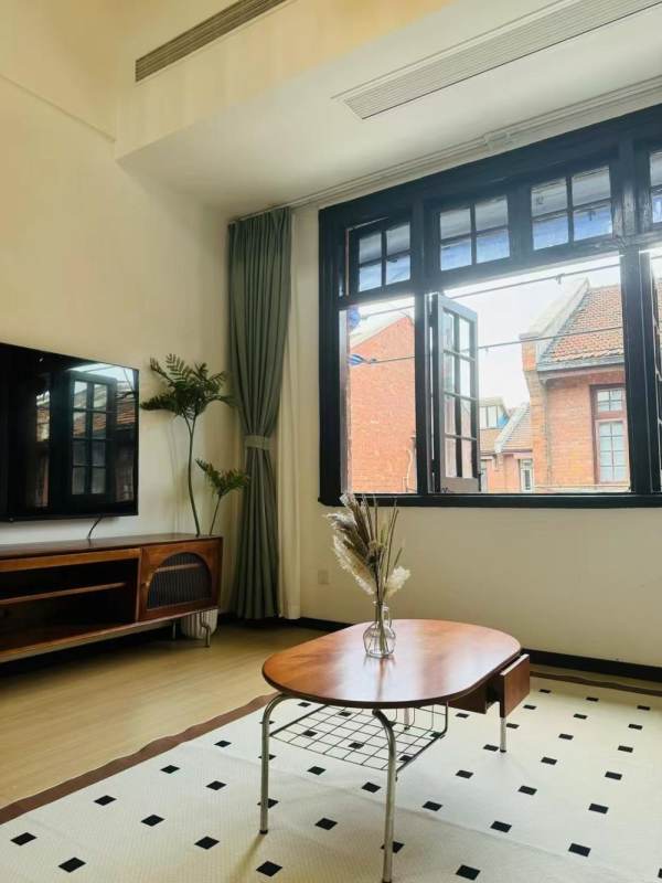 Housing image — Living Room