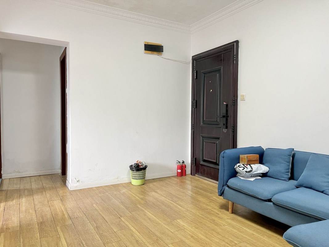 Housing image — Living Room