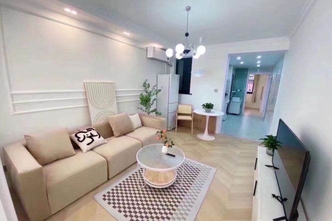 1BR Apartment near Zhongshan Park (L2/L11)