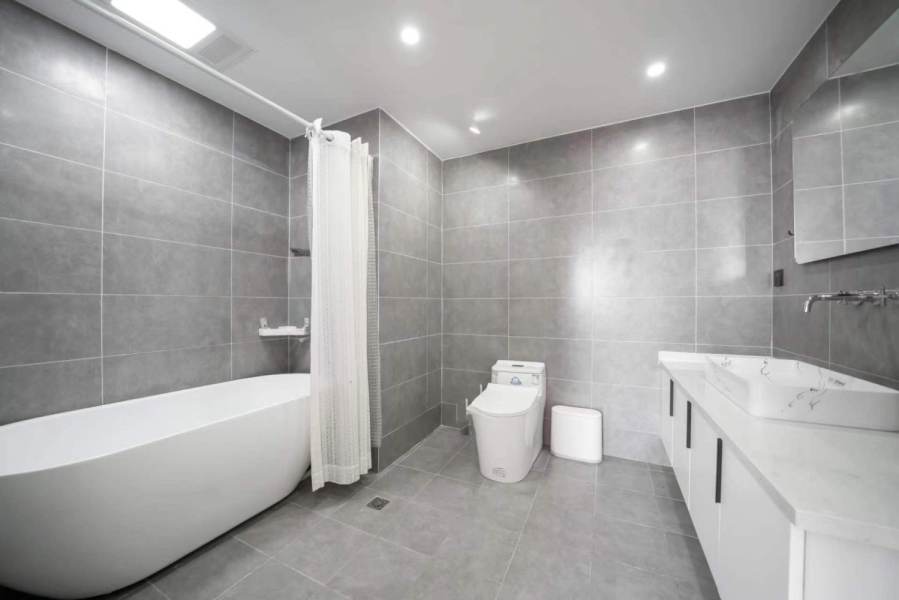 Housing image — Bathroom