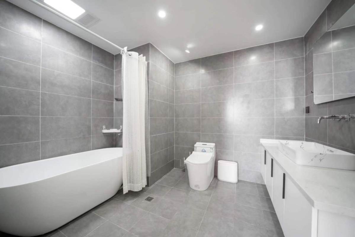 Housing image — Bathroom