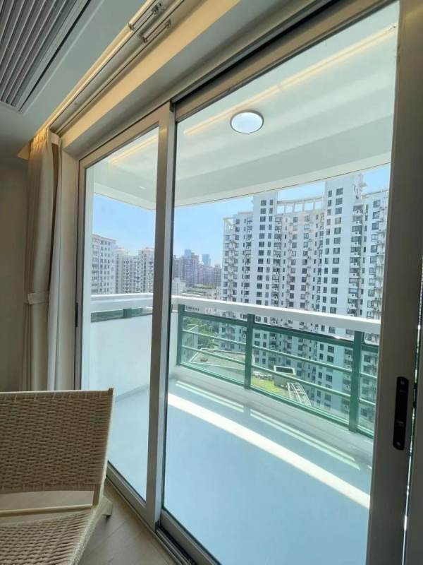 Housing image — Balcony