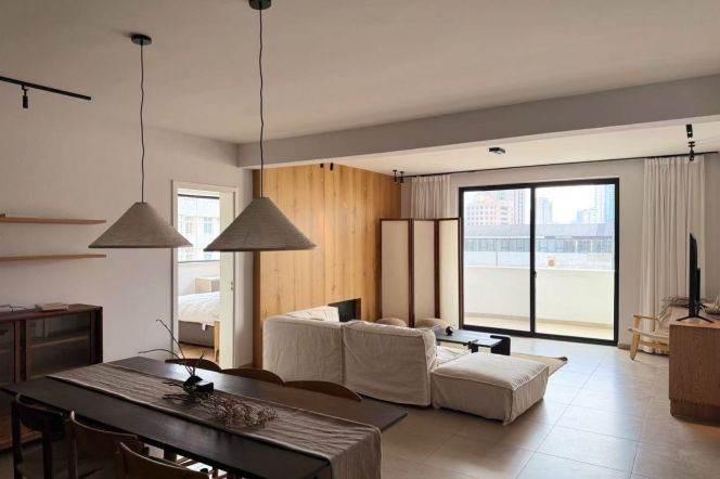 4BR Apartment in Jing'an