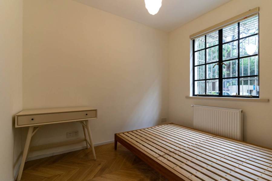 Housing image — Bedroom