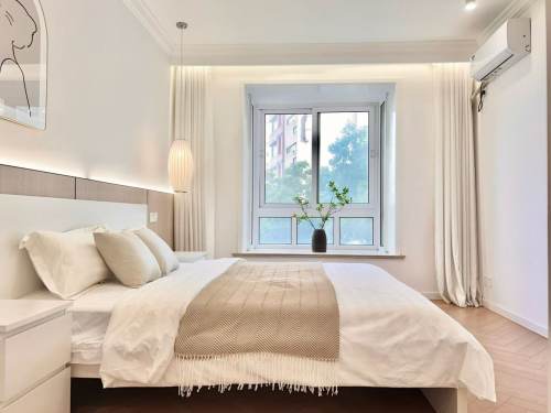 Housing image — Bedroom