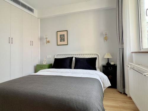 Housing image — Bedroom