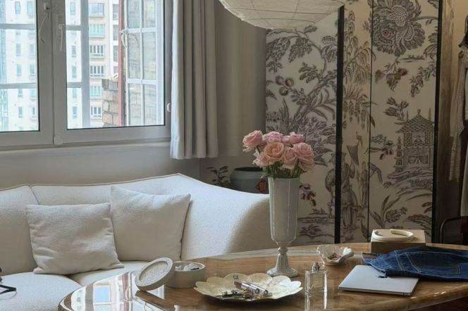 Spacious High-Ceiling Modern 2BR Heritage Apartment near Starbucks Reserve Roastery & Bar Mixato (L2/L12/L13)