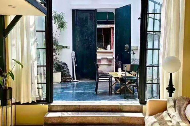 Spacious Modern High-Ceiling 1BR Lane House in Old Xuhui with Terrace