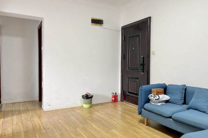 5BR Shared Apartment near Nanjing Xi Lu (L2/L12/L13)