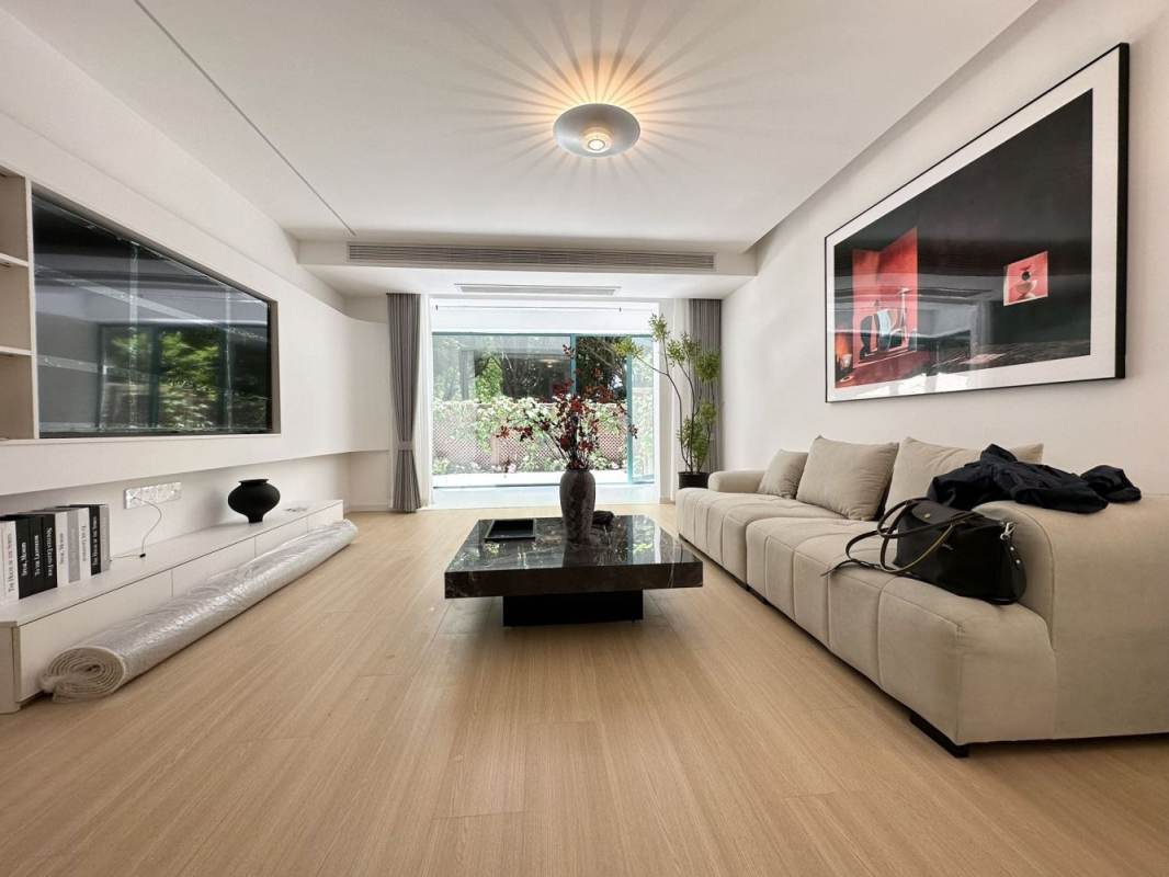 Housing image — Living Room