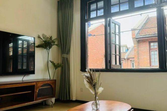 Bright Open-Layout 2BR Apartment near South Shaanxi Rd Metro