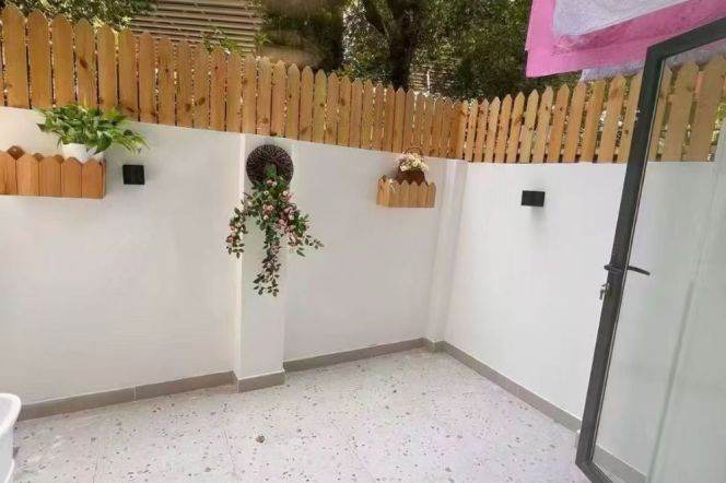 1BR Apartment with Terrace