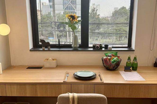 1BR Serviced Apartment near Huangxing Park Metro (L8)