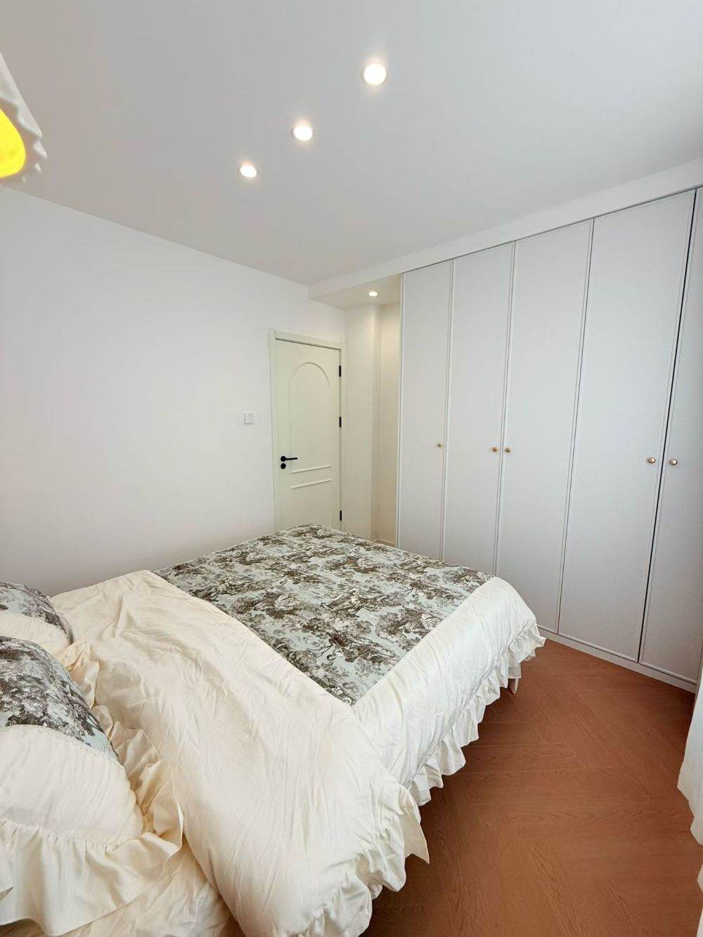 Housing image — Bedroom