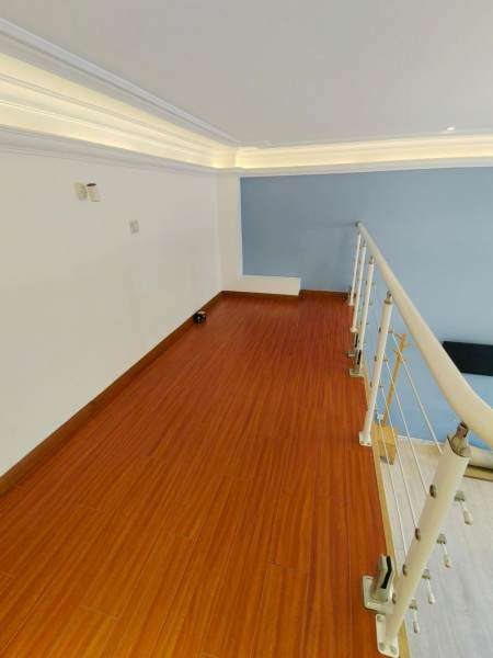 Housing image — Room