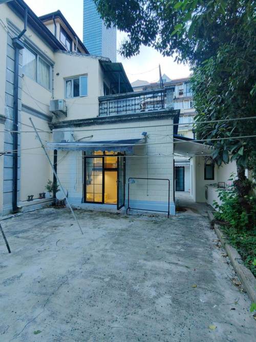 Housing image — Building Exterior