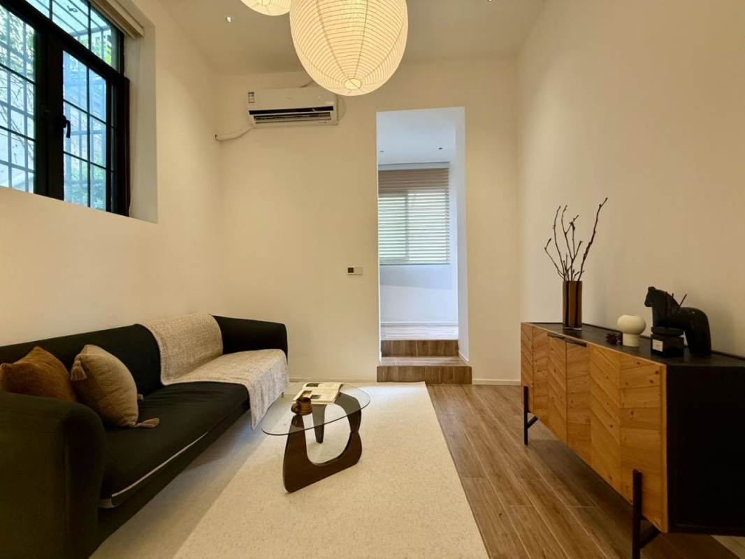 Housing image — Living Room