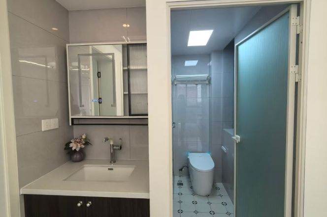 3BR Apartment in Gubei (L10)