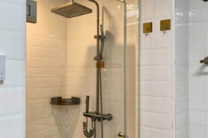 Modern Bright 2BR Apartment near Zhongshan Park (L2/L11)