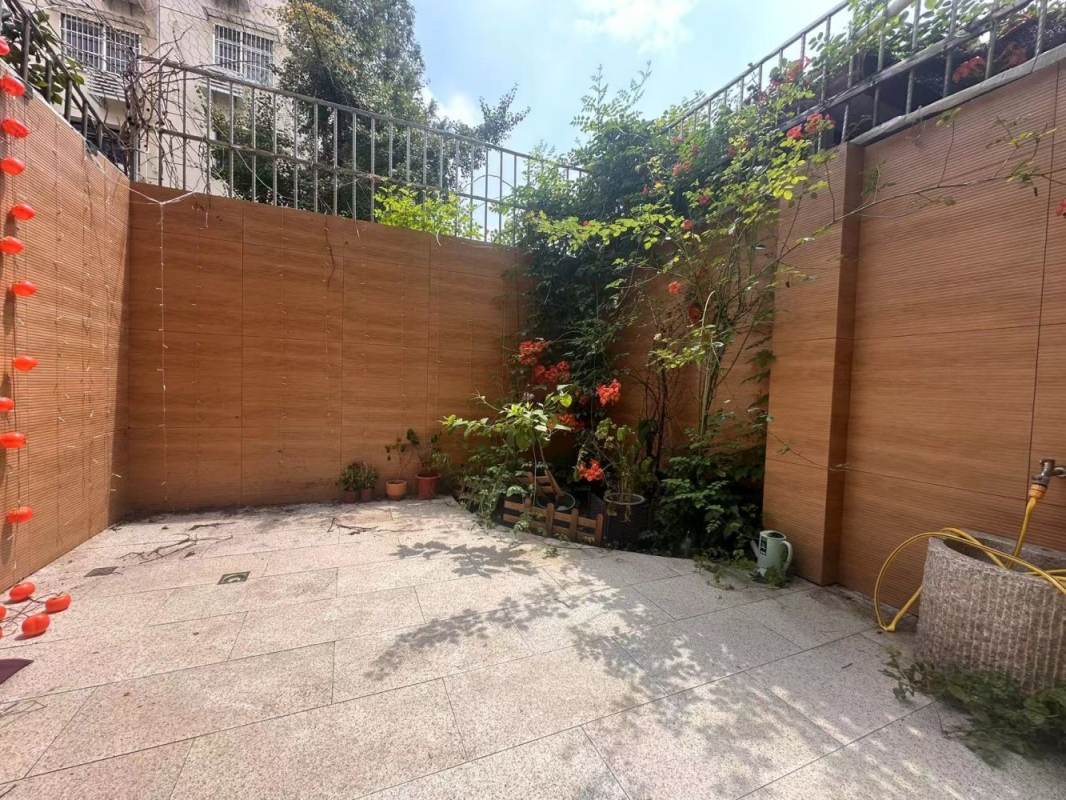 Housing image — Garden