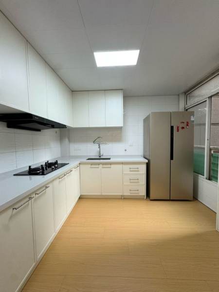 Housing image — Kitchen