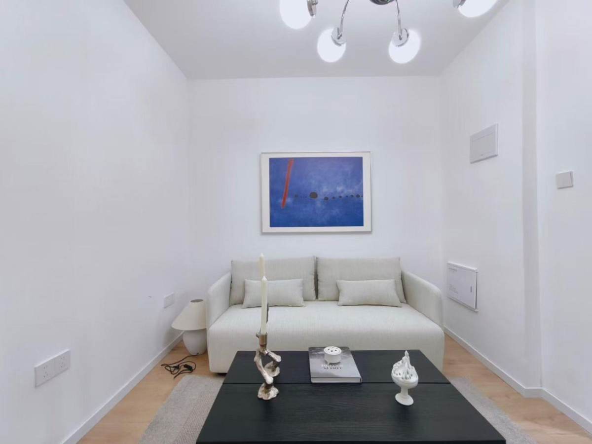 Housing image — Living Room