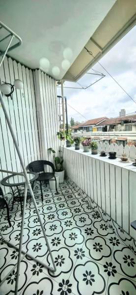 Housing image — Balcony