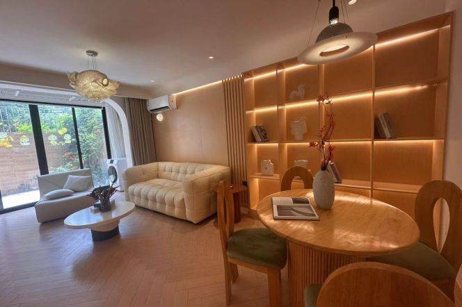 Bright Modern 1BR Apartment in Hongqiao CBD with Private Garden