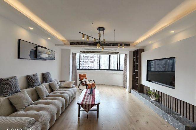 High-Floor Bright 3BR Apartment at Sanhe Garden with Built-in Storage