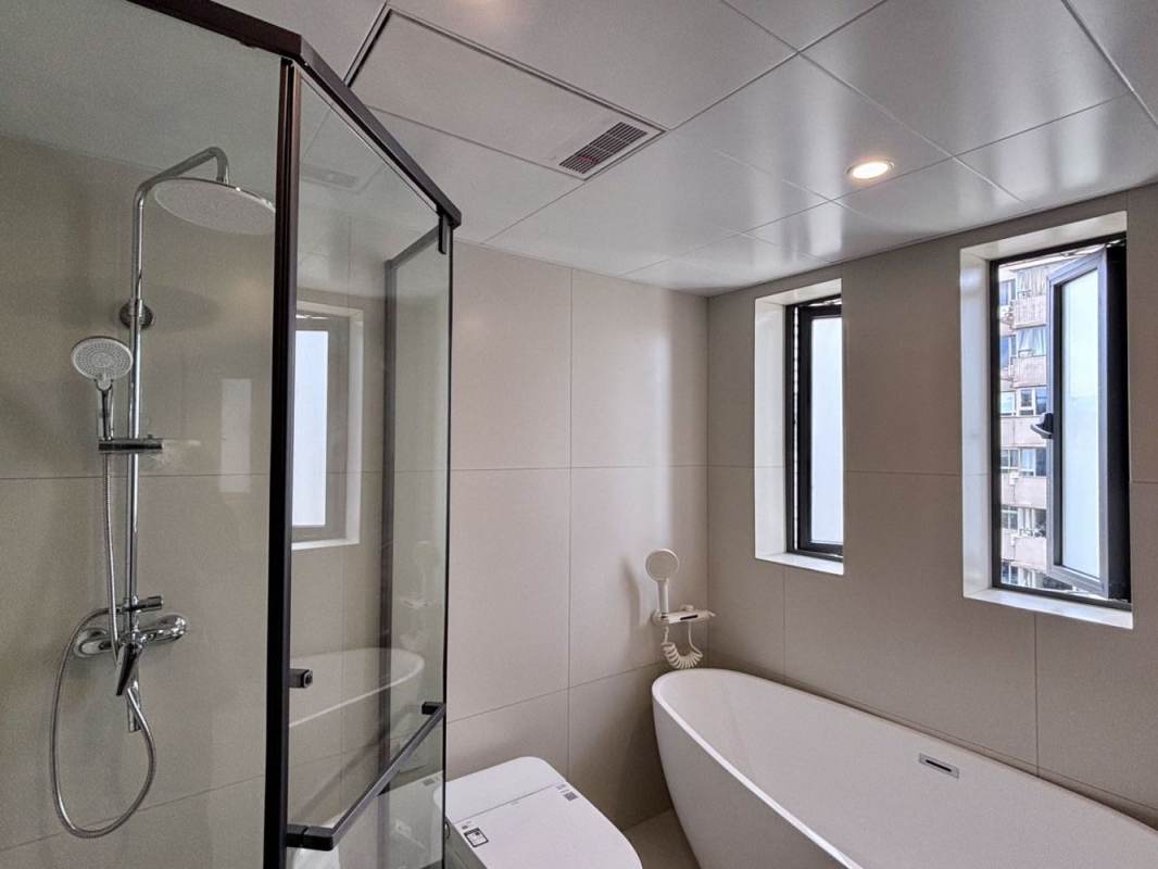 Housing image — Bathroom