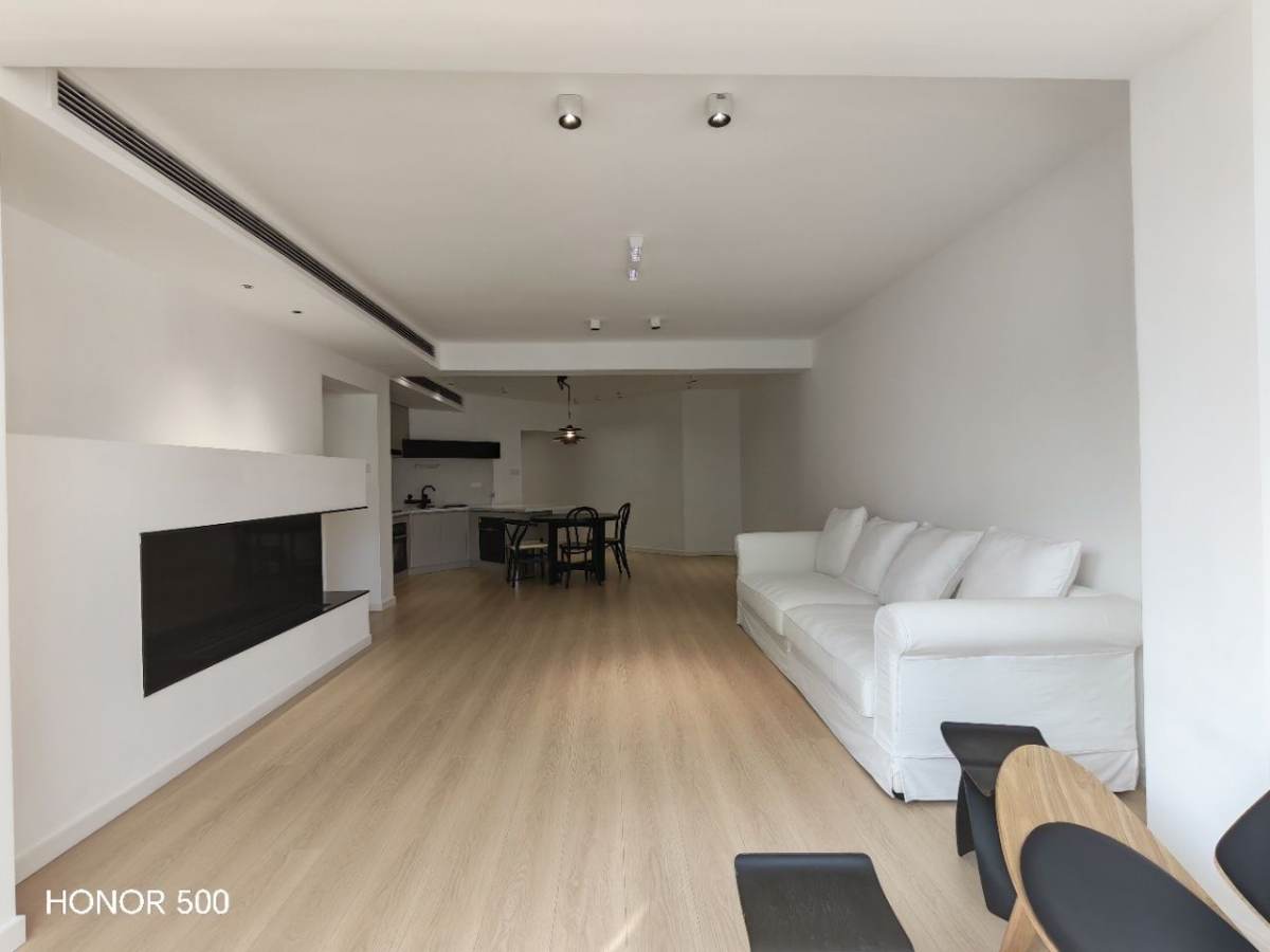 Housing image — Living Room