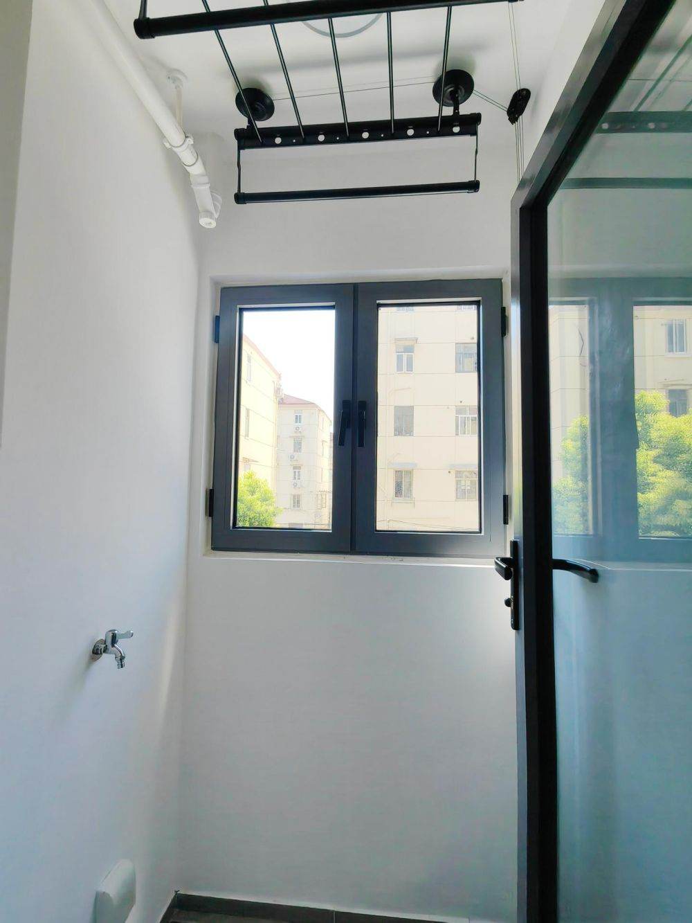 Housing image — Balcony