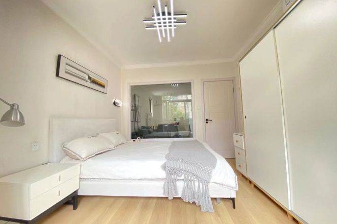 1BR Apartment near Rice Bar