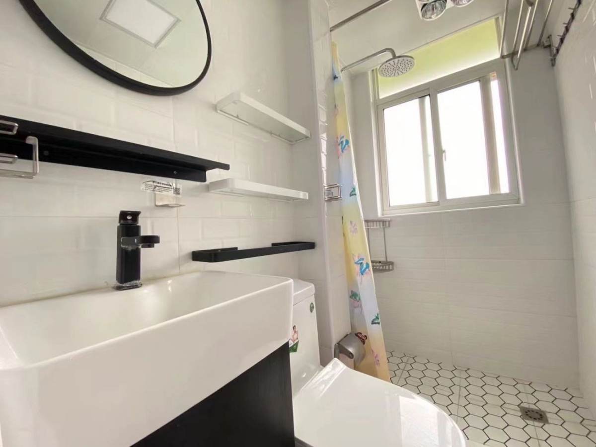 Housing image — Bathroom
