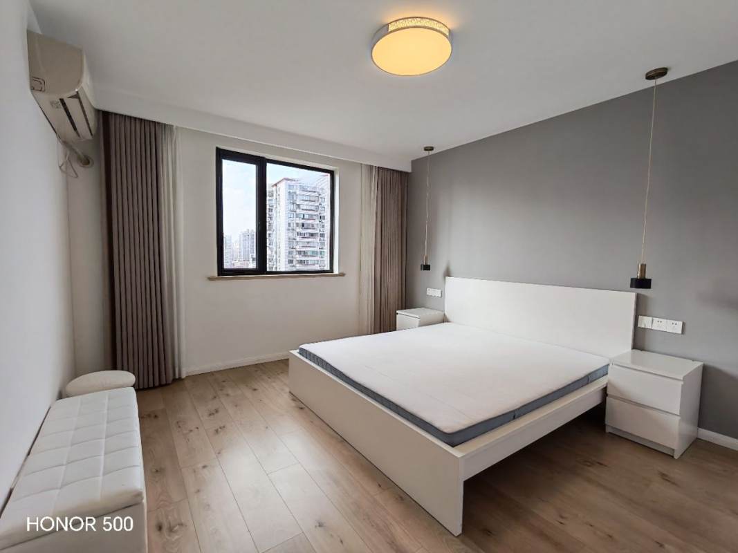 Housing image — Bedroom