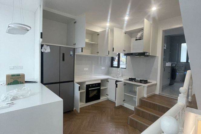 2BR Lane House near South Shaanxi Rd Metro (L1/L10/L12/L13)