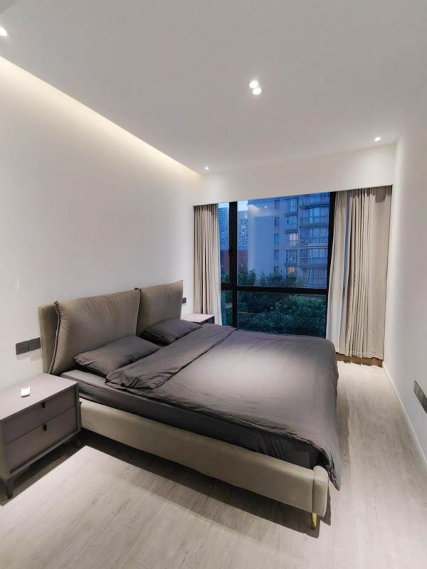 Housing image — Room