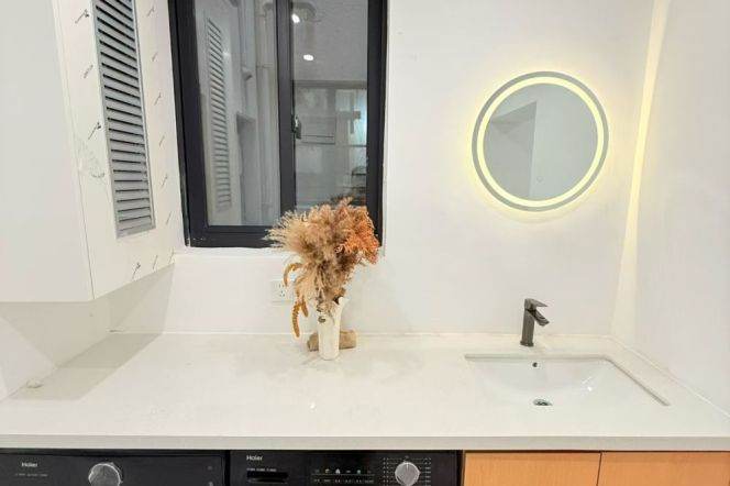 1BR Apartment near West Bund (L7/L12)