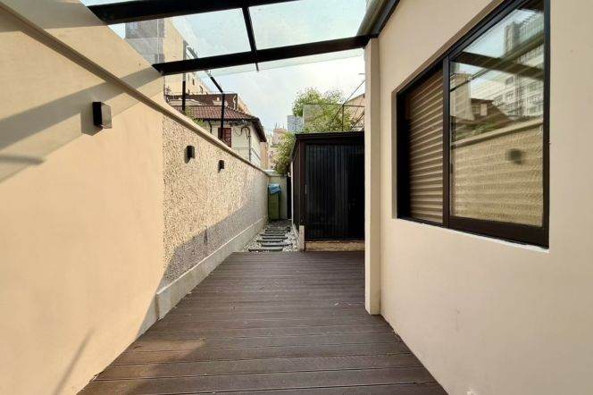 1BR Lane House near Jing'an Temple (L7)
