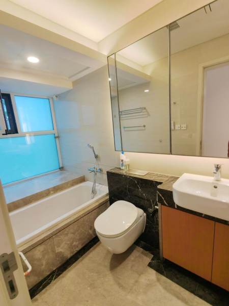 Housing image — Bathroom