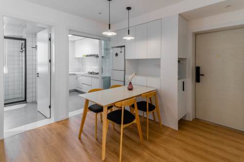 Housing image — Dining Area
