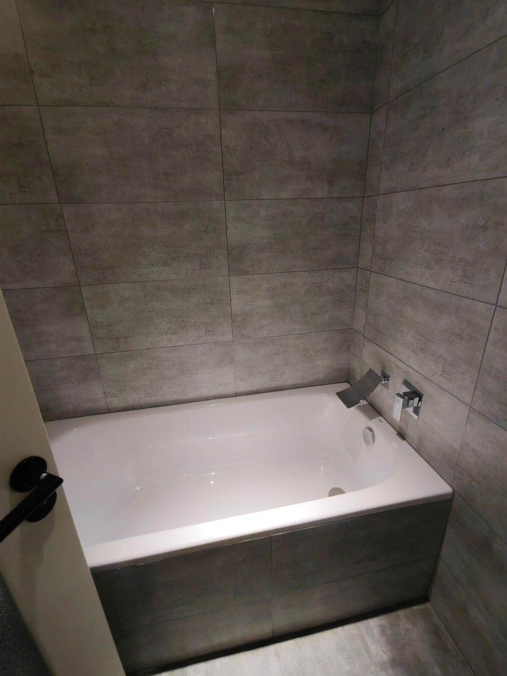 Housing image — Bathroom