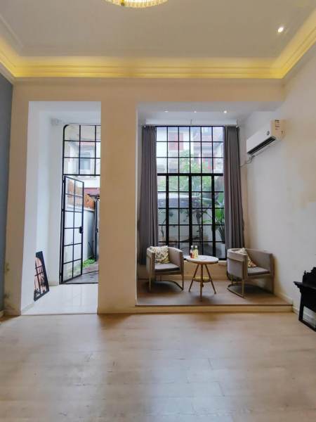 Housing image — Living Room