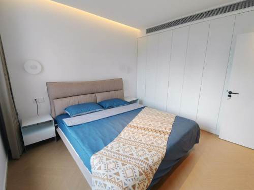 Housing image — Room