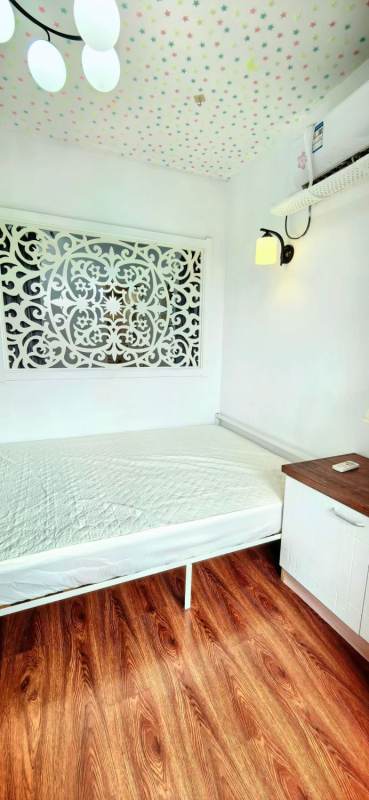 Housing image — Bedroom