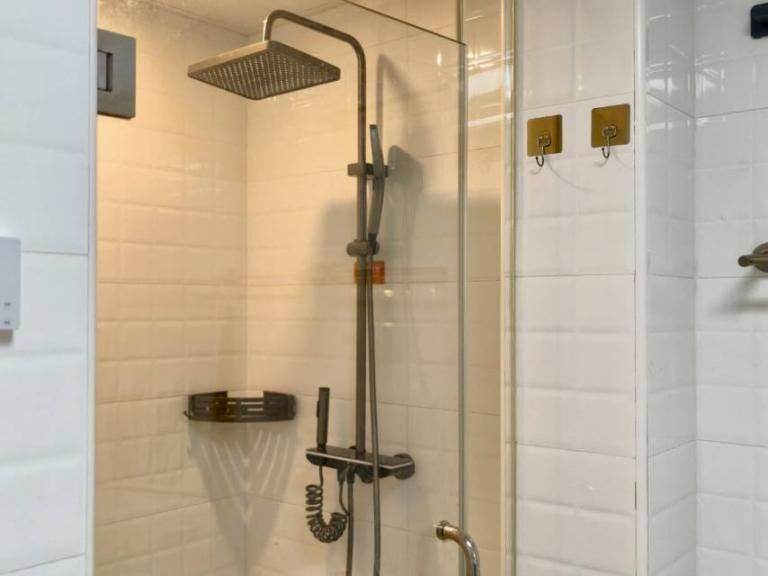 Housing image — Bathroom
